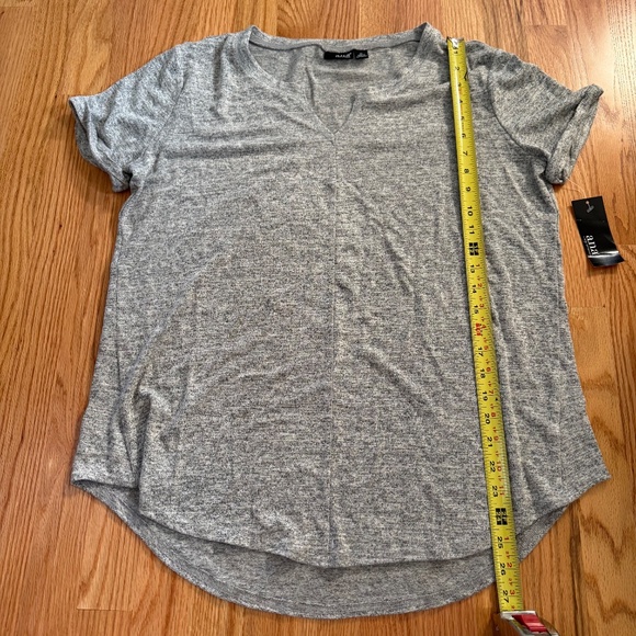 a.n.a Women’s Heather Gray Short Sleeve Shirt - Picture 7 of 8